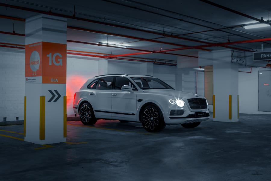  Bentley Bentayga V8 2018 года  (MY) (фото 1 из 17)
